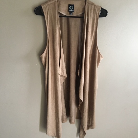 Bodeau Jackets & Blazers - Bobeau Suede Short Sleeve Vest Size xL